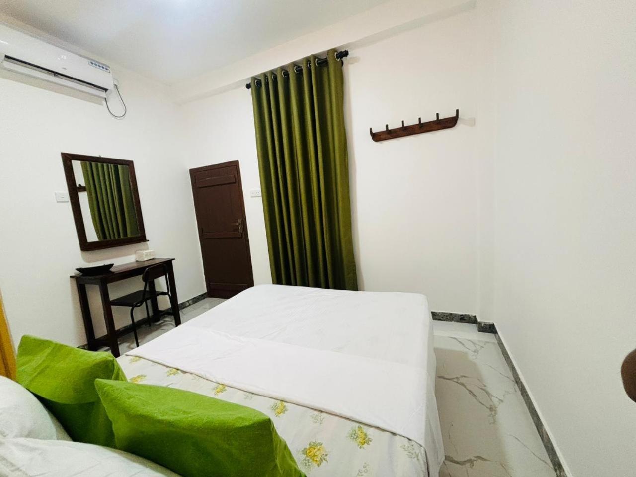 Jaya Villa - Near Airport Negombo Eksteriør billede